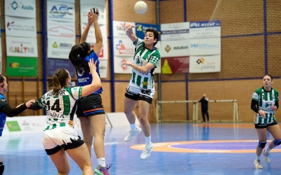 Les gracienques es van poder refer de la derrota contra el Lleida | Èric Altimis